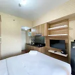 Cozy Stay Studio Room At Springlake Summarecon Bekasi Apartment By Travelio