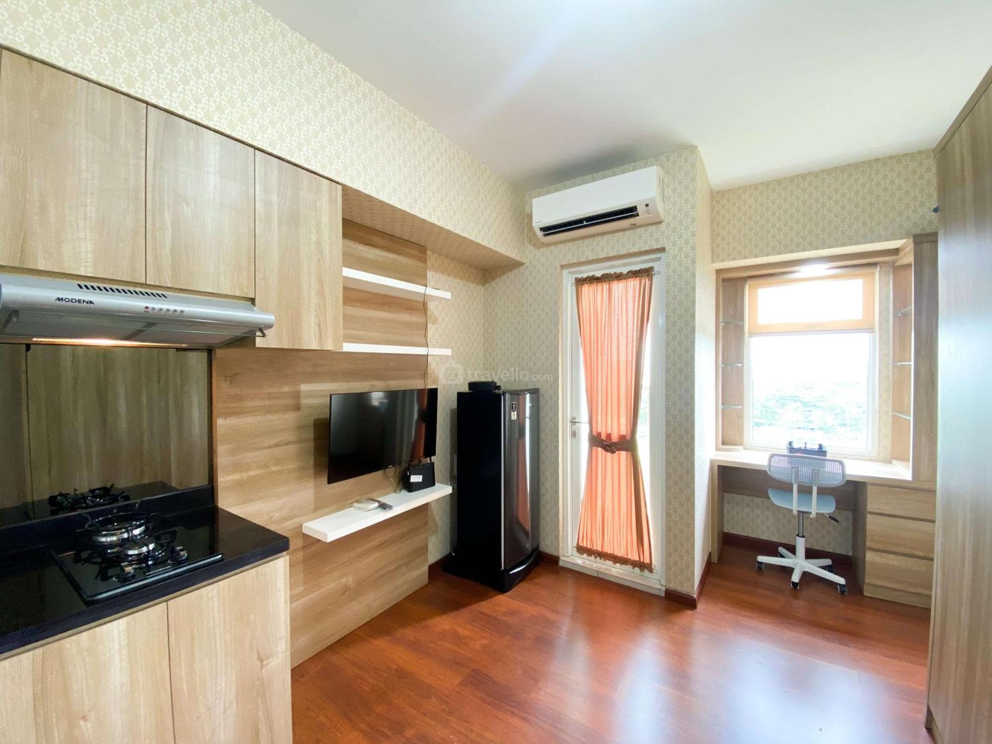 Cozy At Springlake Summarecon By Travelio Apartemen Bekasi