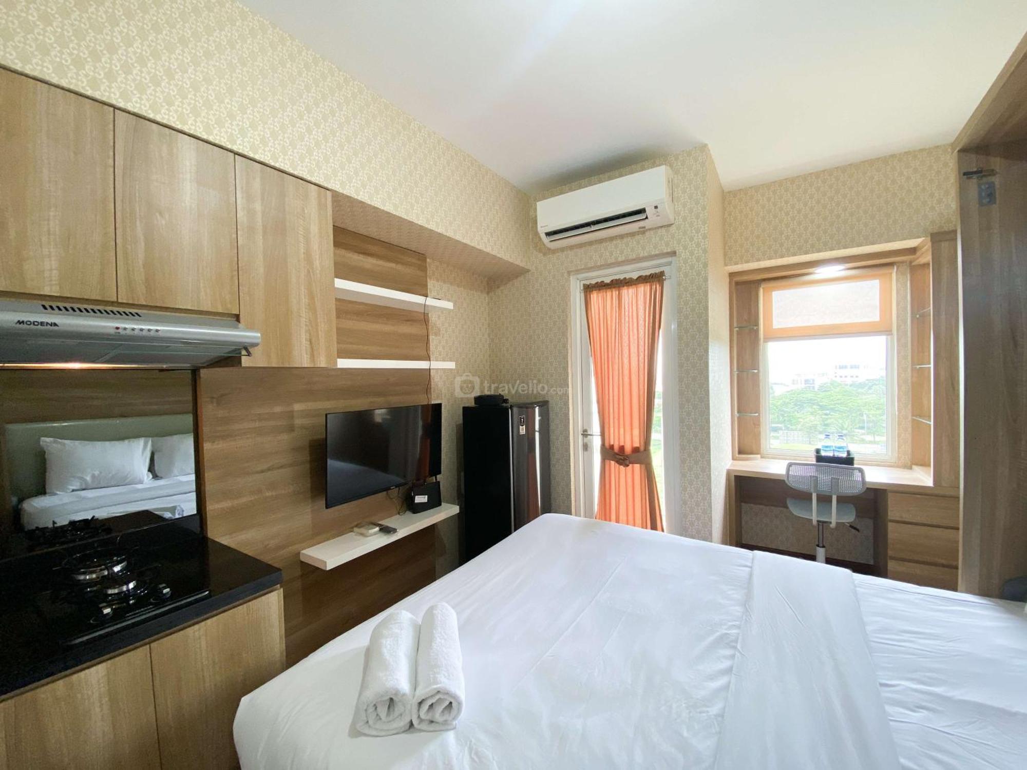 Cozy At Springlake Summarecon By Travelio Apartemen *