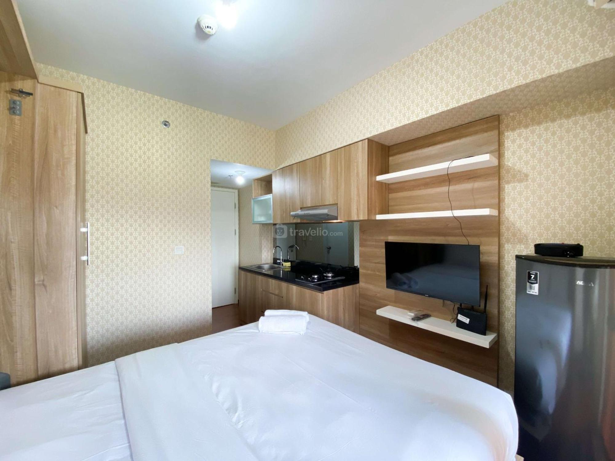 Cozy At Springlake Summarecon By Travelio Apartemen